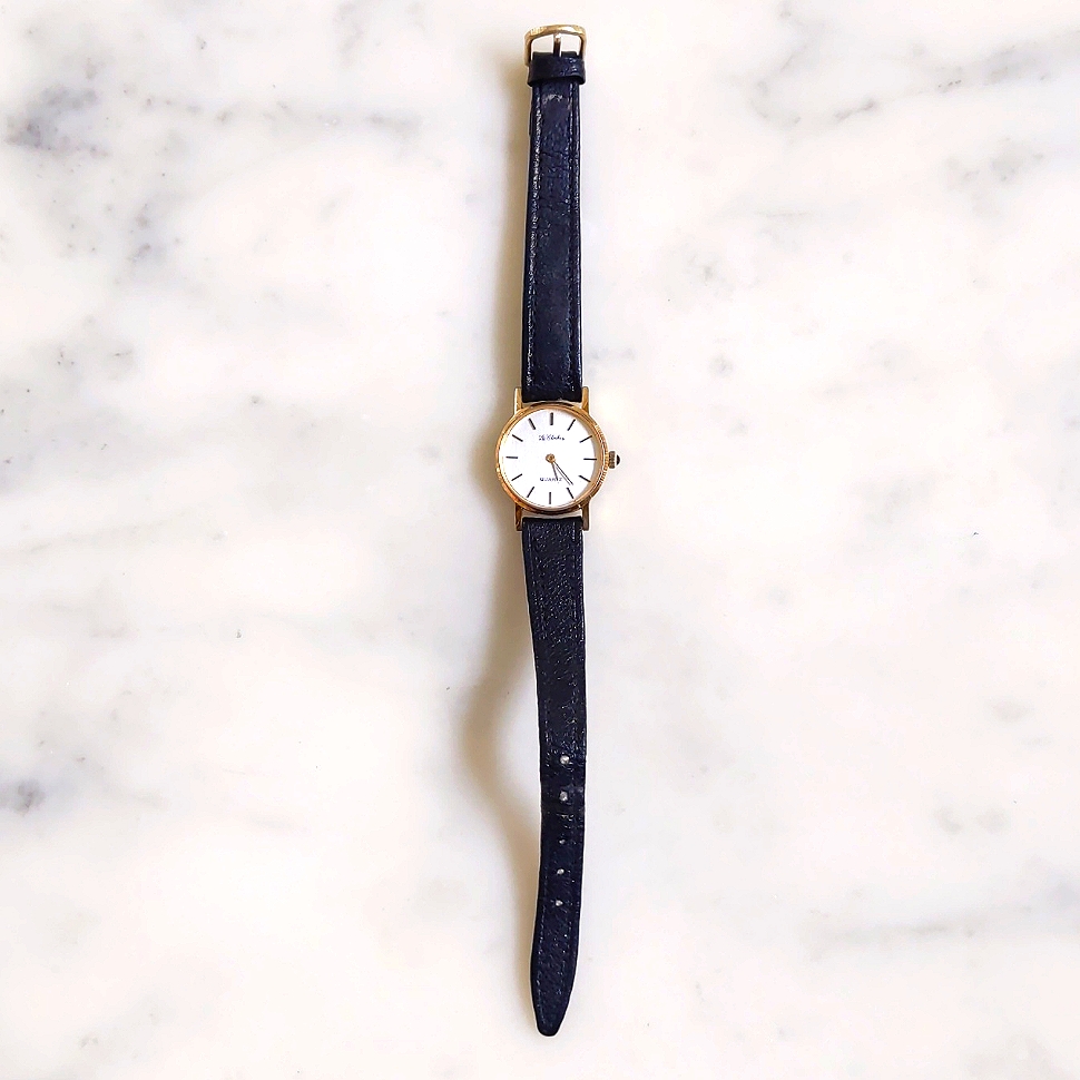 Vintage La Cloche Gold Plated Watch 4152 With Leather Strap Vintage La Cloche Gold Plated Watch 4152 With Leather Strap